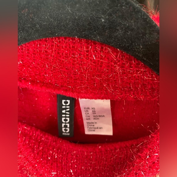 Hm divided festive red metallic thread crop sweater high neck - Picture 2 of 3